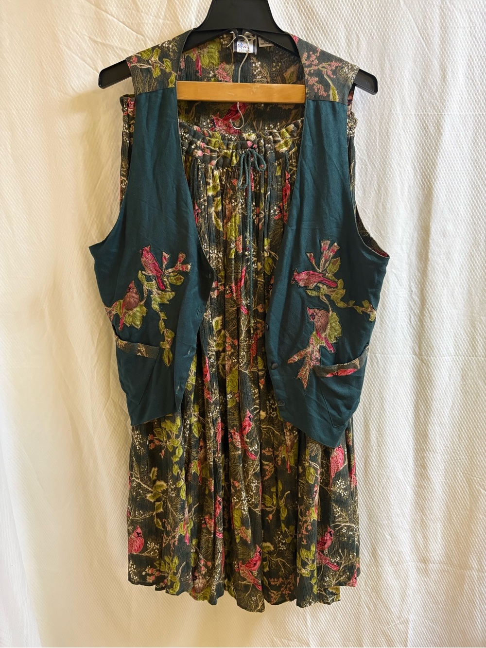 Take Two Vintage Embroidered Cardinal Bird Vest & Floral Skirt Set 2XL
